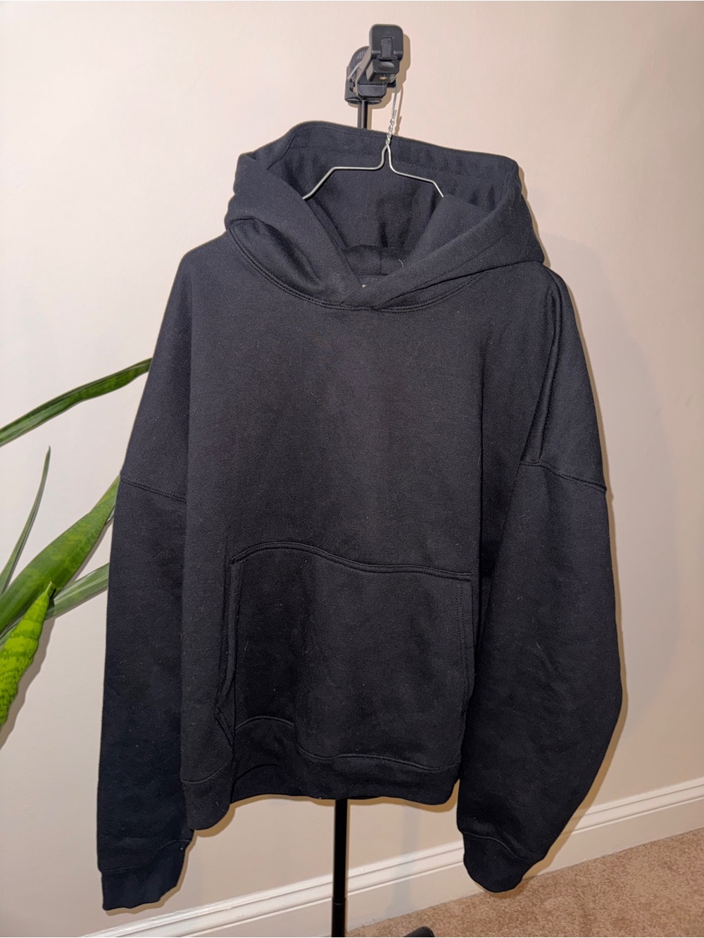 Everyday Black Hooded Pullover Sweatshirt